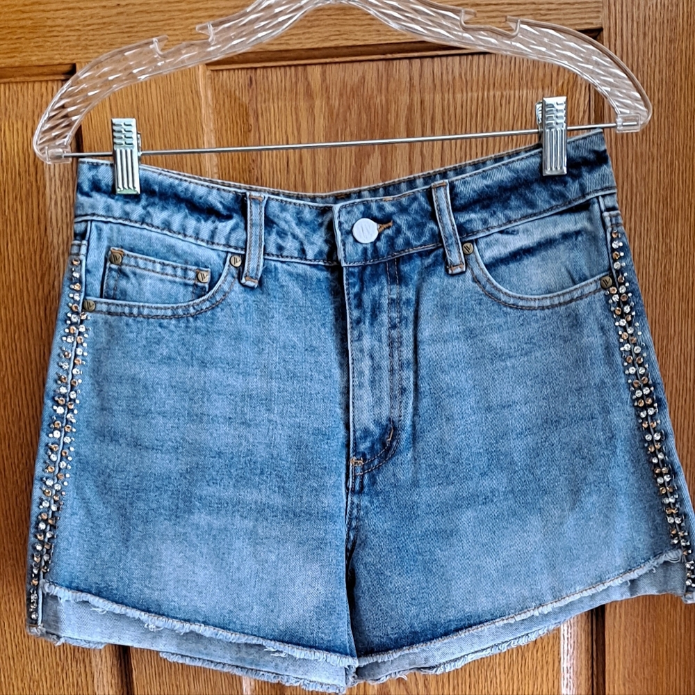 NWT VENUS Denim Blue Women's Shorts with Rhinestone Accents - Picture 5 of 9